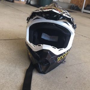 Youth XL dirtbike helmet
